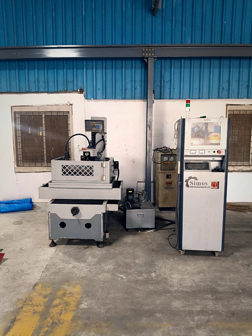 Simos CNC wire-cut EDM machine